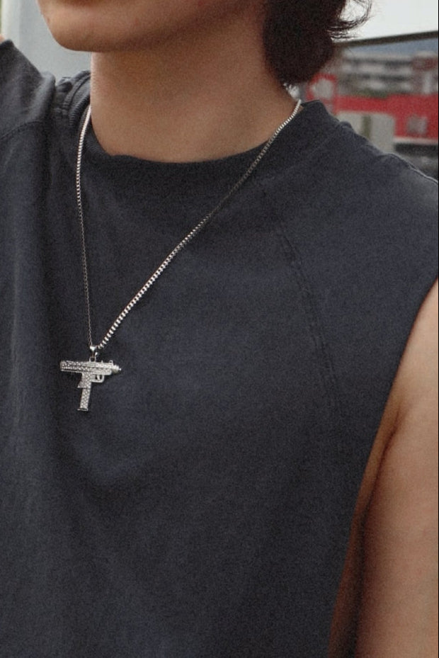 Cadena con dije de pistola para Hombres Collares Classic El Salvador