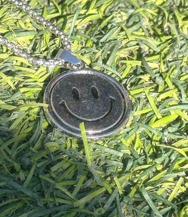 Cara feliz collar cadena para hombre en el salvador collares classic