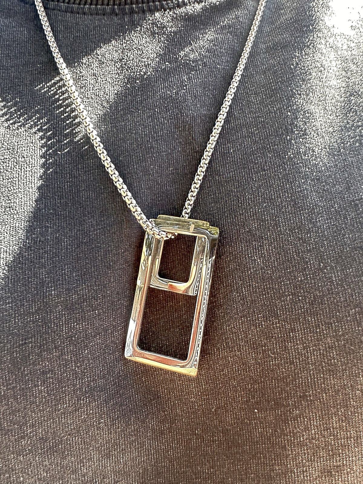 Collar con pendientes geometricos para Hombre El Salvador