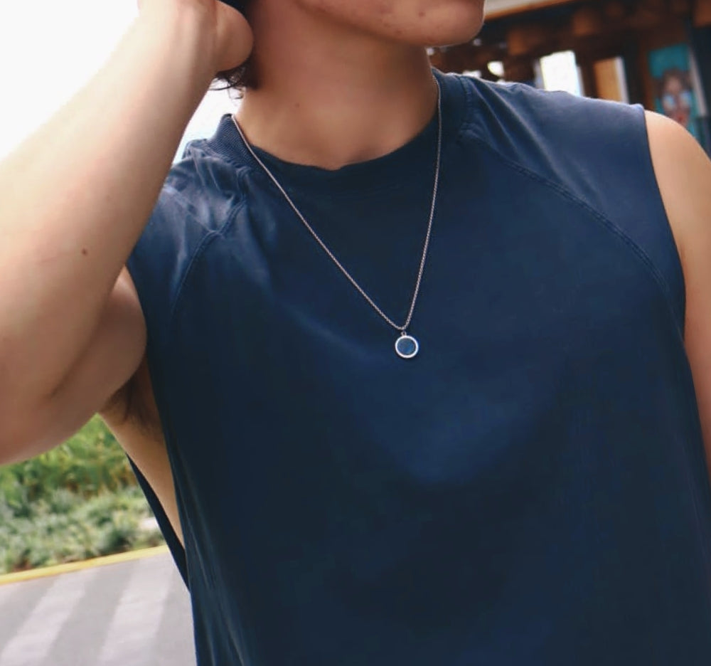 Collar muy estetico azul marino para hombres en El Salvador | Collares Classic