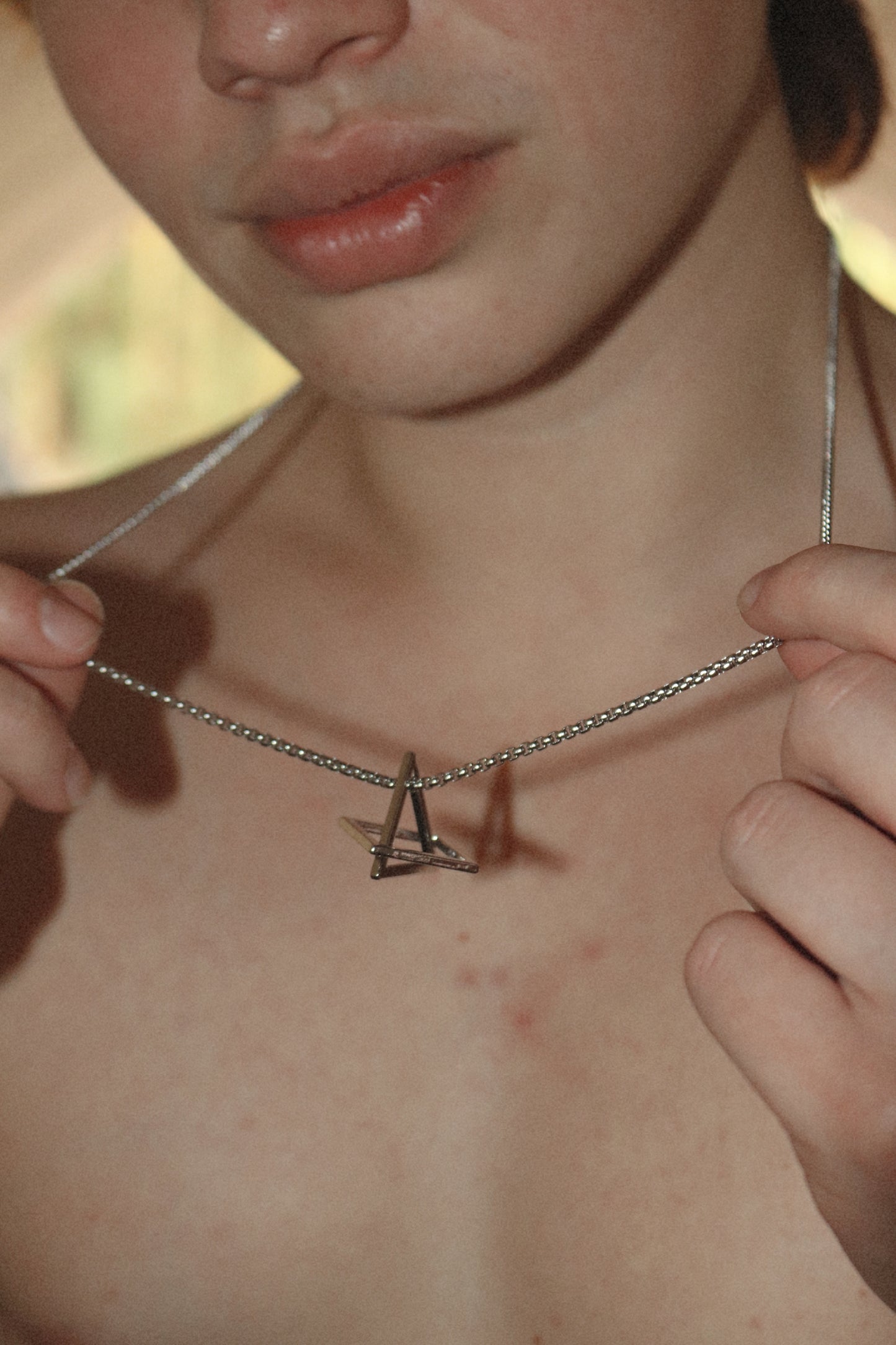 Collar de Prisma Triangular