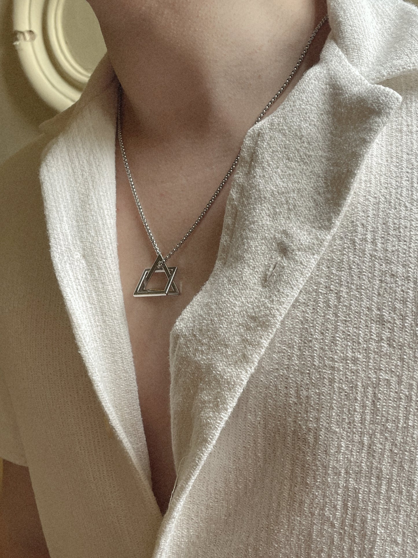 Collar de Prisma Triangular
