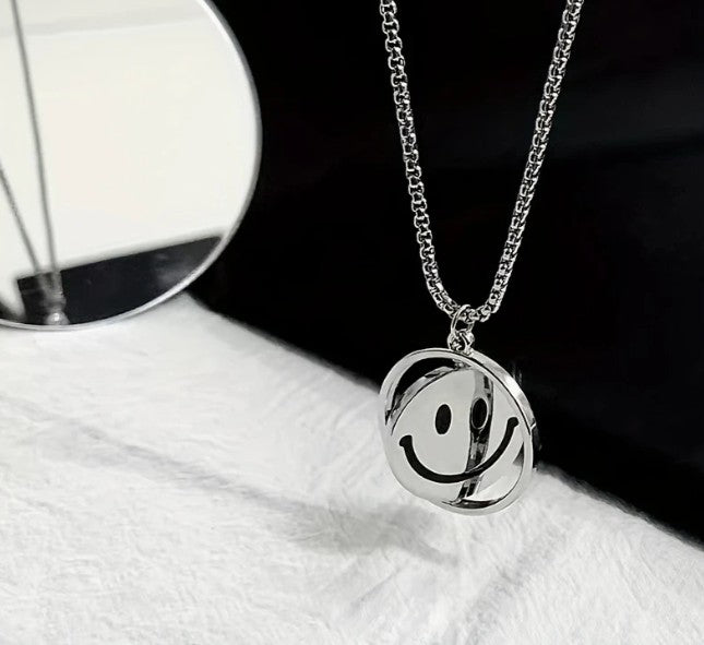 collar con cara feliz o triste para hombre en El Salvador