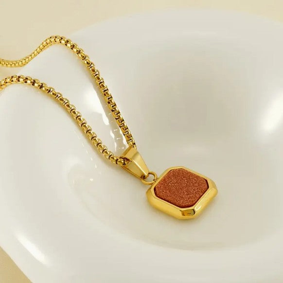 Large Box Chain pendiente cuadrado blanco dorado